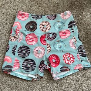 Donut shorts, large